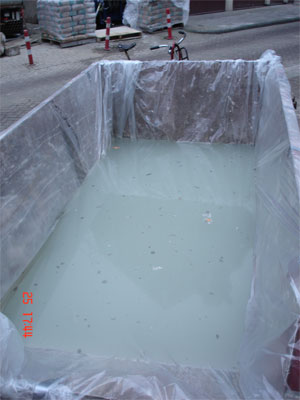 Zwembad: spoelwater van de mengmachine.
